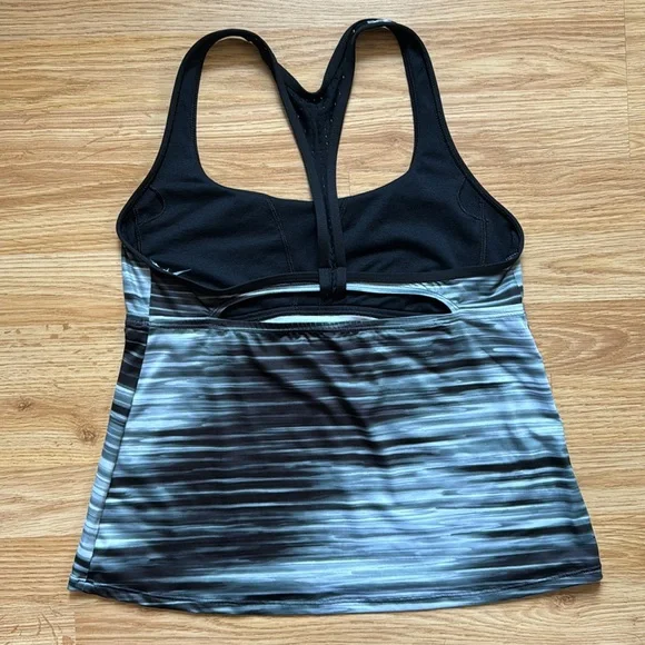 Nike Striped Racerback Swim Top - size M - Picture 3 of 8